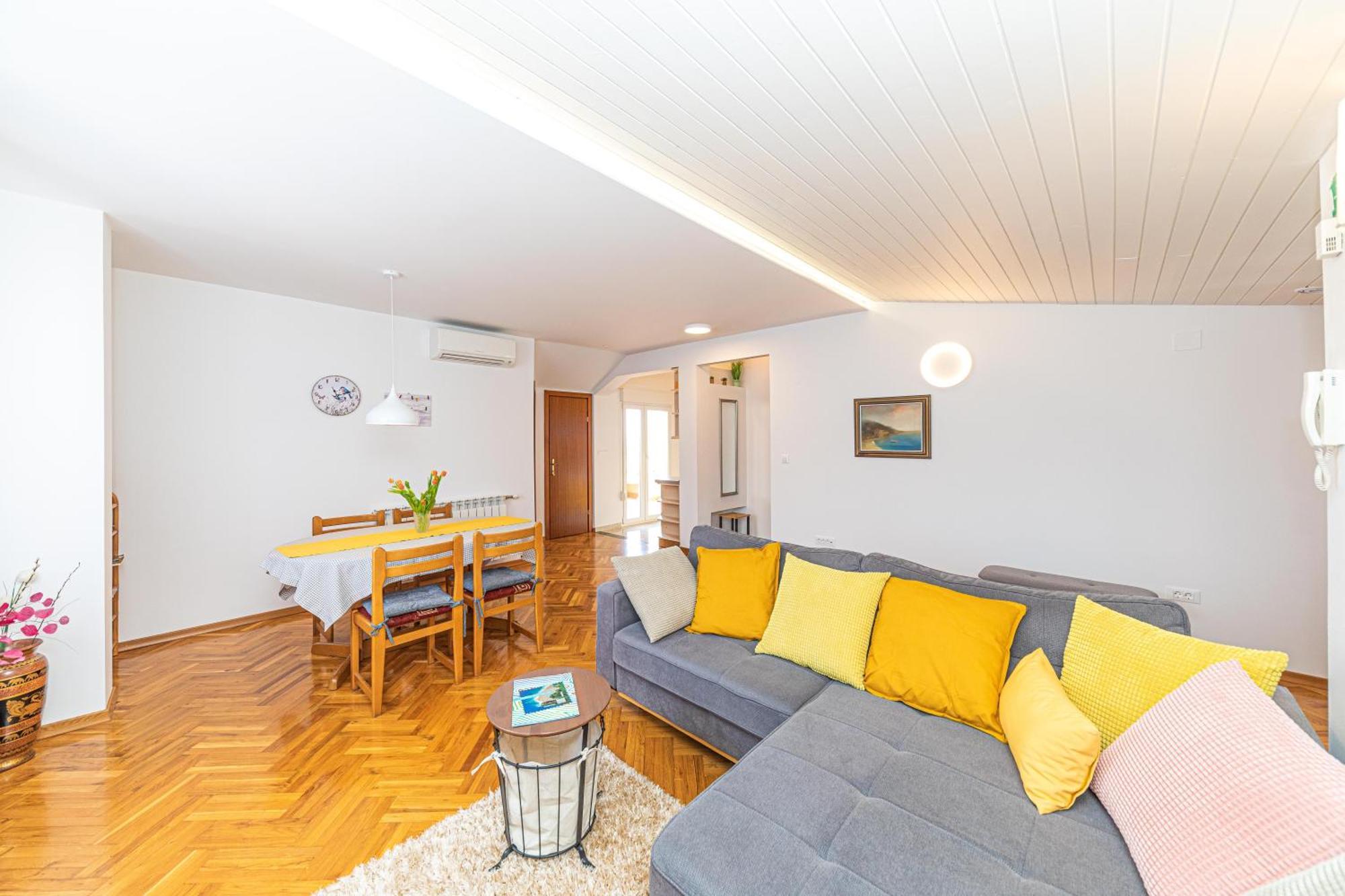 Apartments Iskra Стобрек Экстерьер фото