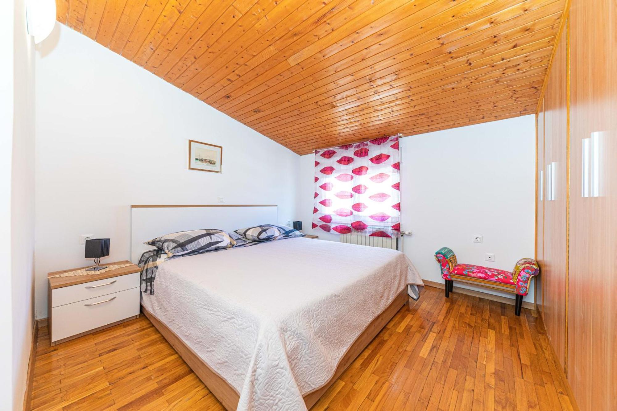 Apartments Iskra Стобрек Экстерьер фото
